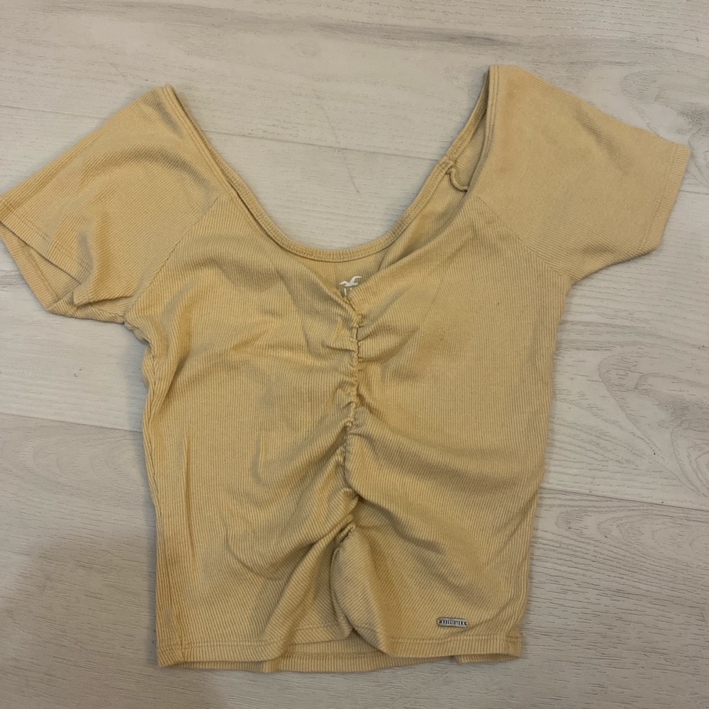 HOLLISTER cropped top in size medium